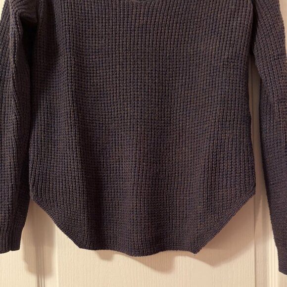 Aritzia Wilfred Free | WOLTER SWEATER WAFFLE KNIT V-NECK 100% Merino Wool | XXS - Picture 8 of 12